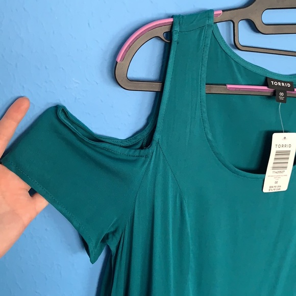 Torrid Aqua Cold Shoulder Handkerchief Dress in Size 00 - Picture 6 of 6
